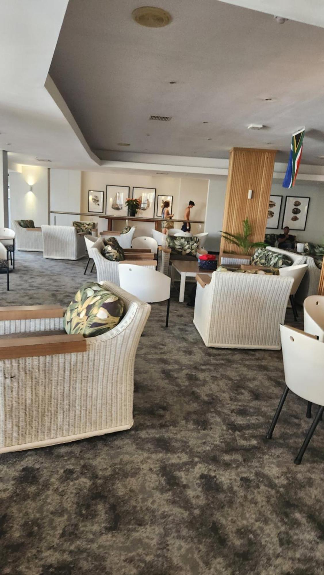 Umhlanga Breakers Resort Durban Exterior photo